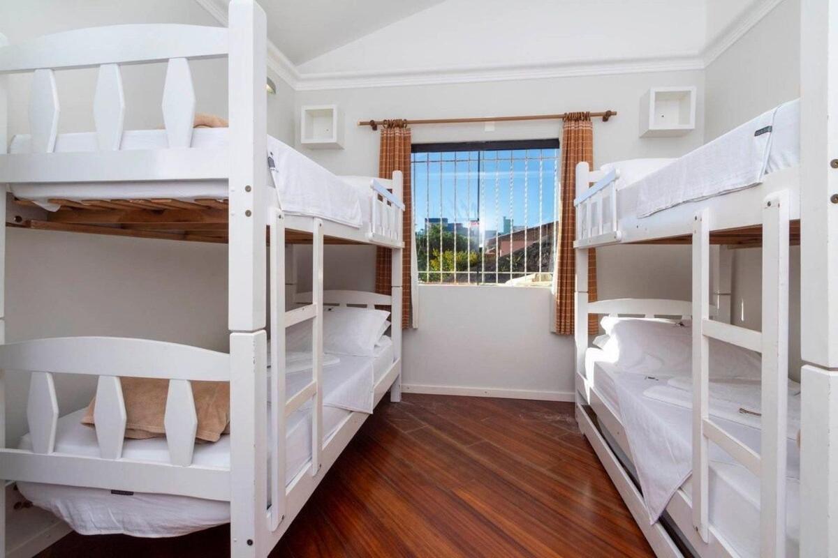 בומבינאס 5 Quartos Piscina E Espaco Gourmet מראה חיצוני תמונה